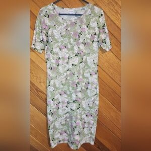 Lularoe Green, Pink, And Cream Floral Print Julia Bodycon Medium Dress